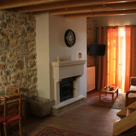 δρυάδες Apartman Aráhova